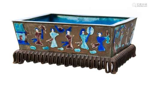 SHAOLAN BLUE ENAMELED RECTANGULAR DISH ON STAND景泰藍人物筆洗