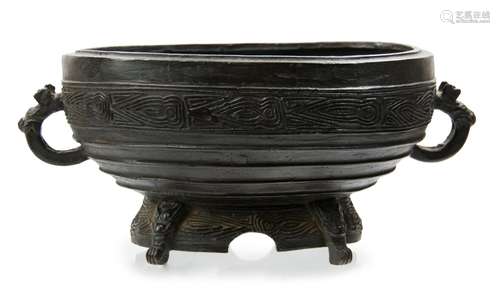 BRONZE RITUAL VESSLE; MING DYNASTY明 雙耳銅碗