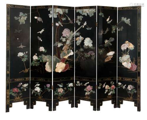 LACQUER AND HARDSTONE INLAID ROOM SCREEN (6pc)漆器嵌八寶六扇屏風