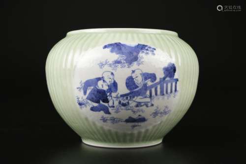 KangXi Qing Dynasty Chinese Porcelain Jar