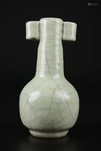 GuanYao Style 18th C. Ceramic Vase