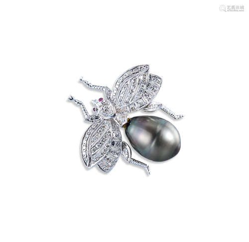18K白金镶钻石灰色珍珠“蜜蜂”襟针/吊坠