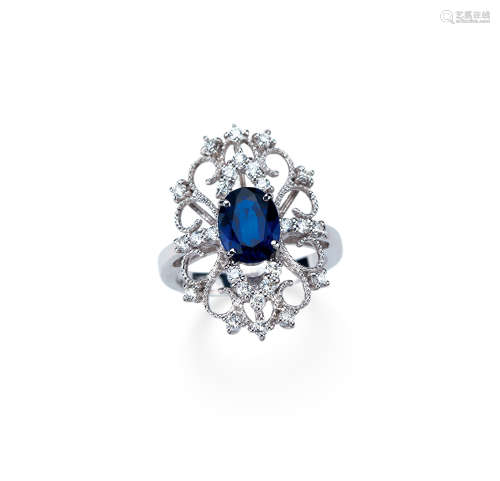Pt900铂金镶钻石蓝宝石戒指
