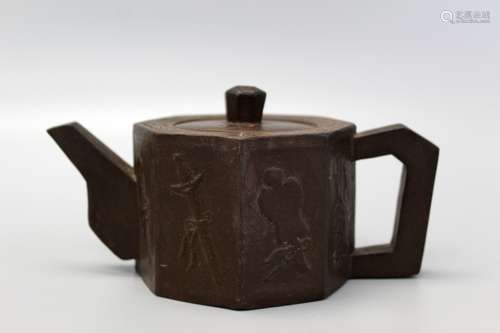 Chinese Yixing teapot.