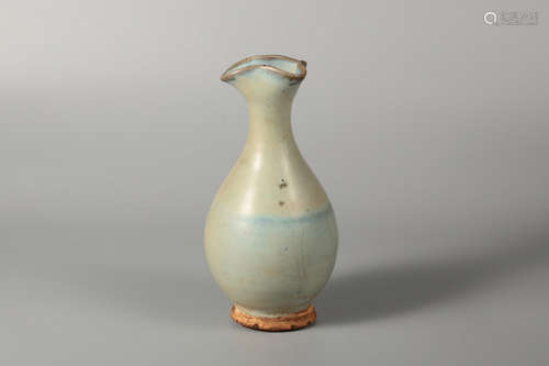 Chinese pottery vessel.