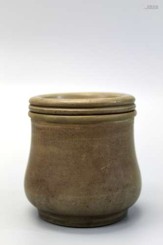 Chinese yixing jar, mark on the bottom.