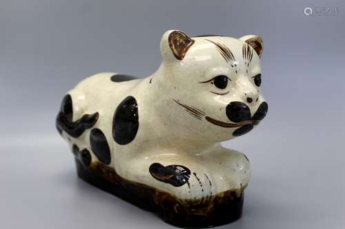 Chinese porcelain cat pillow.