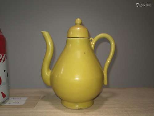 Chinese Yellow Glazed Teapot Da Ming Jia jing Mark