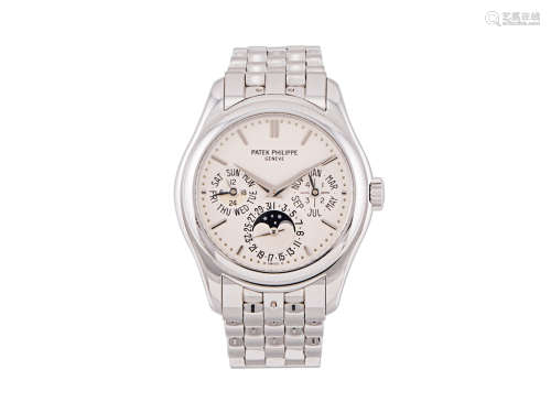 百達翡麗 18K白金自動萬年曆月相二十四小時顯示透視背鏈帶腕錶