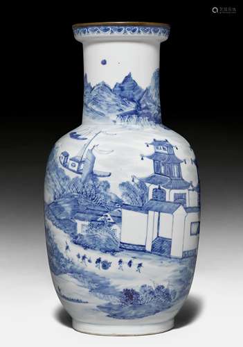 AN UNDERGLAZE BLUE BALUSTER VASE.