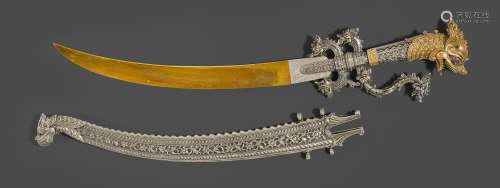 A SHORT SWORD WITH GILT BLADE (KASTANE).