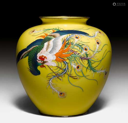 A CLOISONNÉ VASE WITH POLYCHROME PHOENIX DESIGN ON A LEMON YELLOW GROUND AND SILVER MOUNTS. Japan, Meiji/Taisho Period, H 23 cm. Minor chips and restoration.