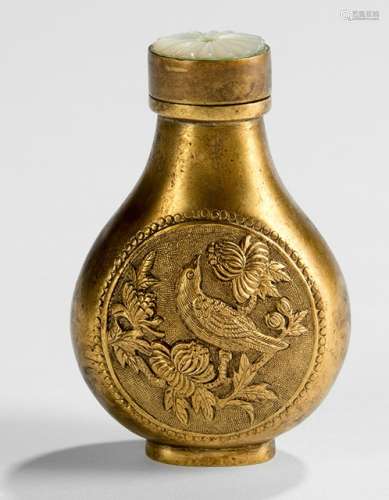 A GILT BRASS SNUFF BOTTLE WITH ROUNDELS DEPICTING A BIRD WITH FLOWERS, China, Guangxu mark and period - Property from a Dutch private collection - Minor wear