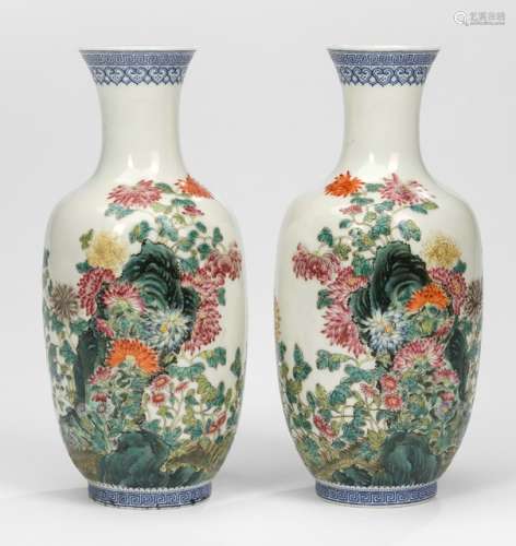 A PAIR OF EGGSHELL PORCELAIN VASES WITH FLOWER AND ROCK DECOR AND POEM INSCRIPTION, China, Qianlong four-character mark, Republic period - Property from an old German private collection, assembled prior to 1990 - Very small burst bubble to the rim