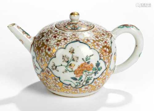 A SMALL GLOBULAR PORCELAIN TEAPOT WITH FLORAL DECOR IN LOBED CARTOUCHES, China, Qianlong period. - Property from an old Belgian private collection, assembled between 1890 and 1940, by descent to the present owner - Wear