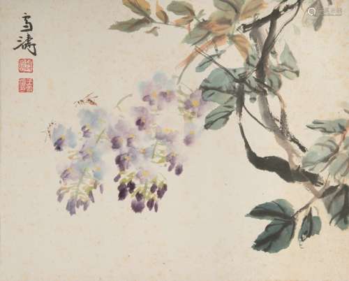 WANG XUETAO (1903-1982), Wisteria and Wasps, China, 20th ct., silk Mounting, 34,2 x 42 cm, ink and colors on paper. Signature by the artist: 