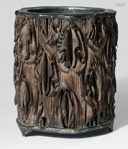 A RARE BARK DECORATED METAL BRUSHPOT, China, ca. 18th ct. - Property from a Scandinavian private collection, acquired before 1990 - Slightly chipped