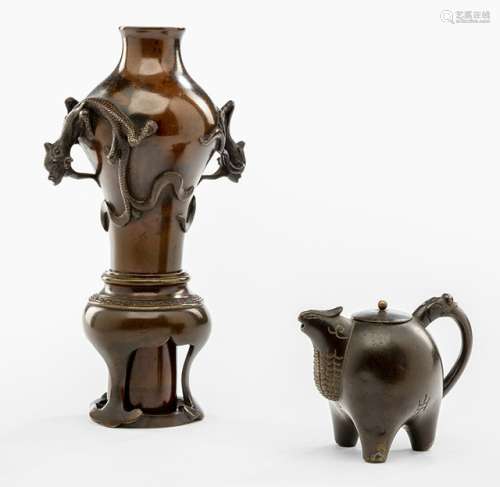 A BRONZE WATER DROPPER AND A TWO-PART BRONZE DRAGON VASE, China, 18th/19th ct. - Property from an old German industrialist collection, assembled between 1950 and 1990 - Very minor damages due to age