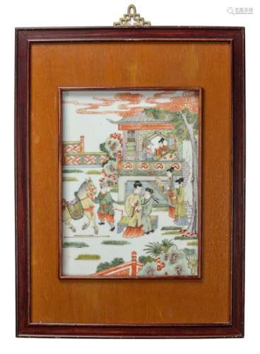 AN ENAMEL PAINTED PORCELAIN PLAQUE SHOWING A SCENE FROM 