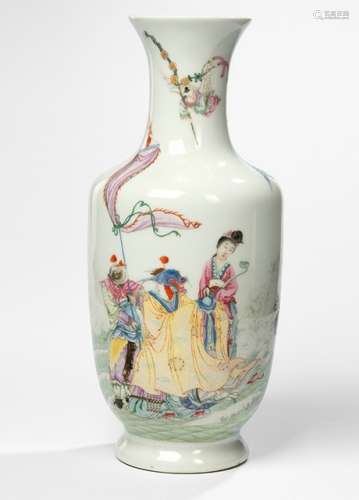 A FAMILLE ROSE PORCELAIN VASE, China, Qianlong mark, Republic period - Property from a German private collection, assembled in the 1970s and 80s - Three hairline cracks