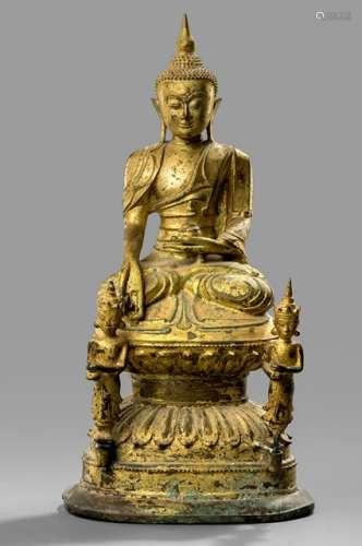 A GILT-BRONZE FIGURE OF BHAISAJYAGURU