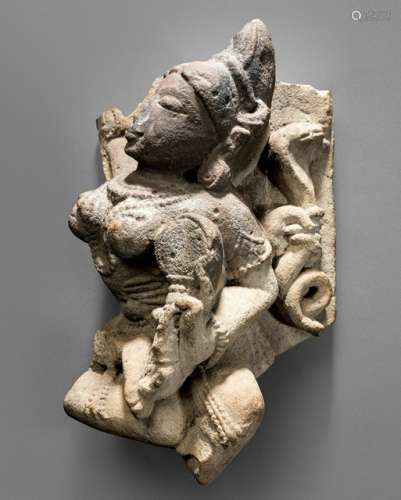 A SANDSTONE FIGURE OF PARVATI