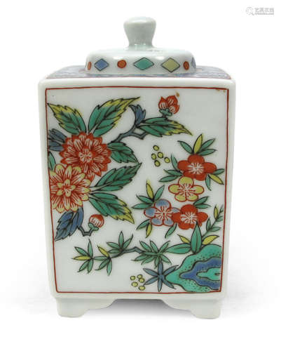 A PORCELAIN KORO WITH FLORAL DECORATION