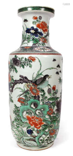 A POLYCHROME DECORATED PORCELAIN VASE WITH FLORAL PATTERN