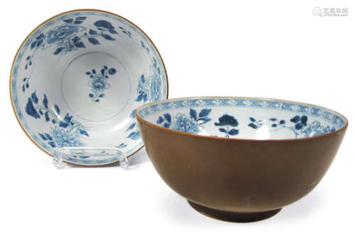 TWO 'NANKING CARGO' PORCELAIN BOWLS