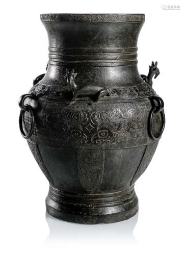 A LARGE HU-SHAPED BRONZE VASE IN ARACHIC STYLE