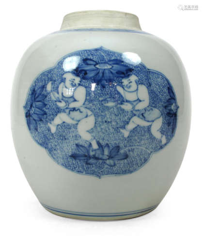 A BLUE AND WHITE DECORATED PORCELAIN JAR DEPICTING TWO BOYS IN RESERVES