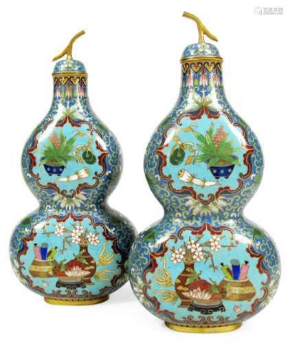 A PAIR OF DOUBLE GOURD SHAPED CLOISONNE FLASKS AND COVER