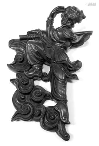 A HARDWOOD CARVING DEPICTING THE KING OF MONKEYS