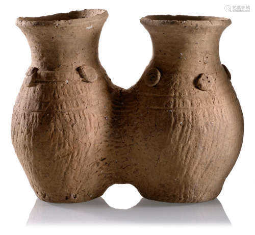 A DECORATED POTTERY DOUBLE JAR WITH ROPE IMPRESSIONS