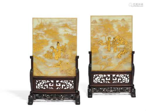 PAAR ELEGANTE TISCHSTELLSCHIRME. China. Qing-Dynastie. 18./19. Jh. Dünne, polierte Platten aus