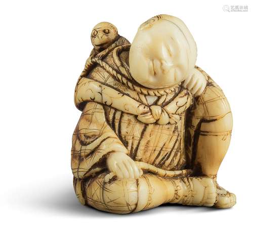 NETSUKE: SARUMAWASHI. Japan. Edo-Zeit. Frühes 19. Jh. Elfenbein mit fein geschnitzten und