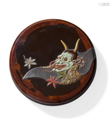 DECKELDOSE: HANNYA. Japan. Edo-Zeit. Um 1900. Deckeldose, flach rund - möglicherweise für einen