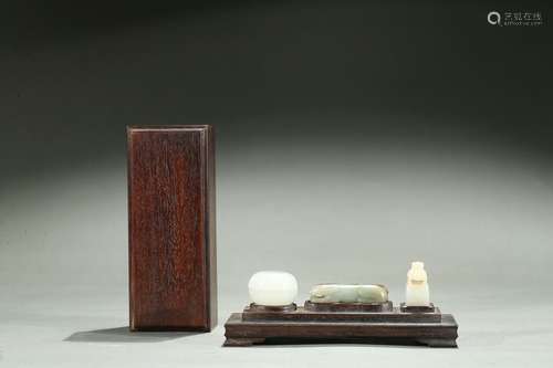 A set of jade seal, paper weight, and paste box