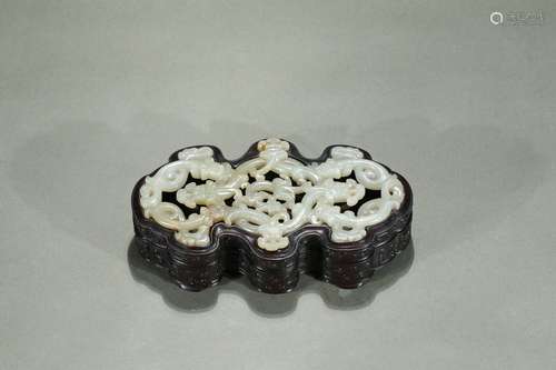 A white jade 'chilong' openwork hardwood box