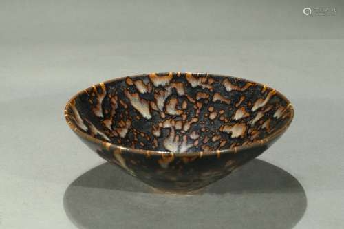 A Jizhou 'tortoiseshell' glazed conical bowl