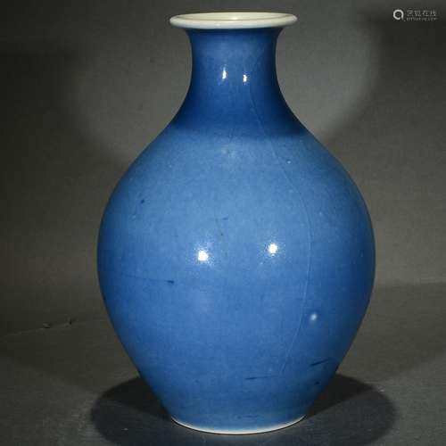 A LIGH BLUE GLAZED YUHUCHUN VASE, QIANLONG MARK