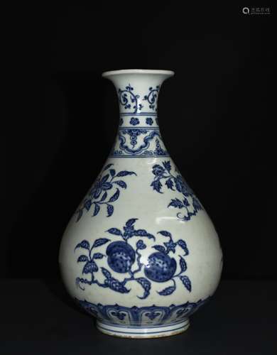 A BLUE AND WHITE YUHUCHUN VASE