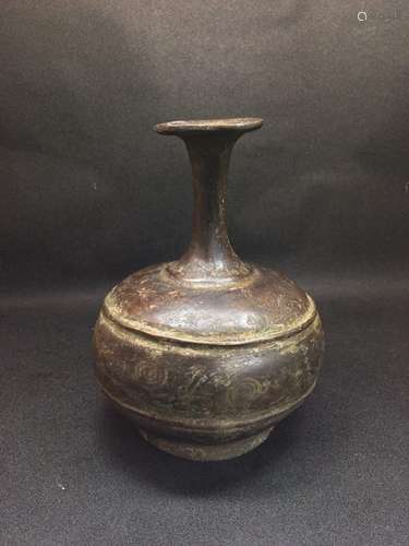 A BRONZE YUHUCHUN VASE