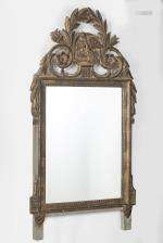 Miroir rectangulaire de style Louis XVI
