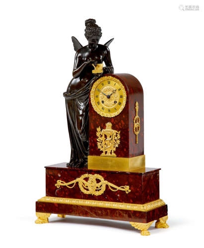 约1830年 法国帝国风格大理石及青铜鎏金座钟