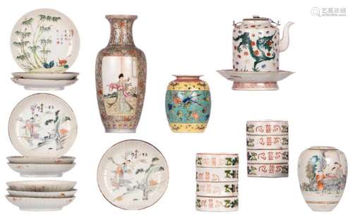 Various Chinese polychrome and famille rose decorated porcelain items, some marked, 18th, 19th and 20thC, H 10,5 - 22,5 - ø 13,5 cm