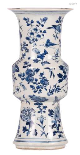 A Chinese blue and white yenyen vase, floral decorated with birds en butterflies, H 44 cm