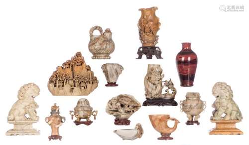 A various Chinese carved stone decorative items; added a lythialin Chinese vase, H 6 - 25,5 cm