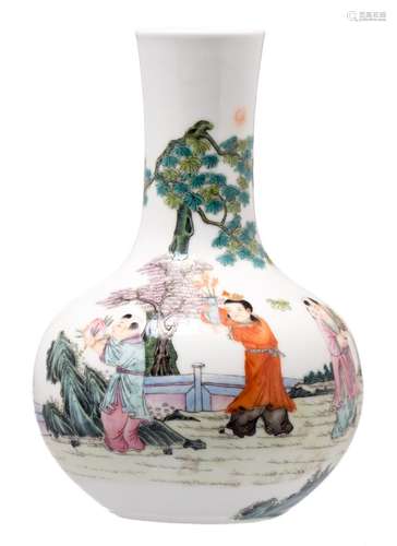 A Chinese famille rose overall decorated bottle vase with children in a garden, Hongxian marked and period, H 19,5 cm