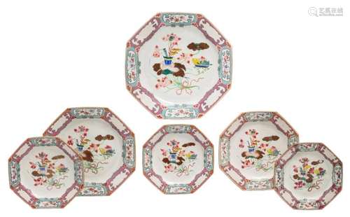 A set of six Chinese famille rose octogonal plates and dishes, floral decorated with lotus flowers and fruits, 18thC, ø 21,5 - 37 cm